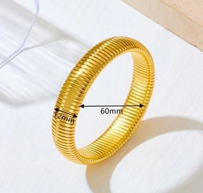 Minimalist Solid Color Stainless Steel 18K Gold Plated Bangle In Bulk