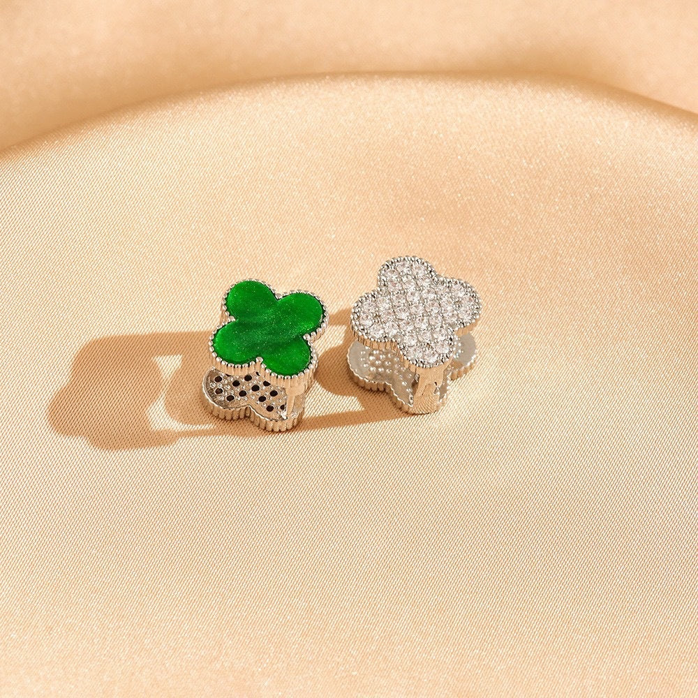 2 Pieces Moderate Luxury Flower Copper Diamond Inlay Stud Earrings