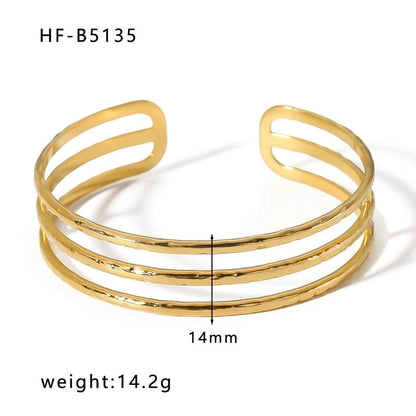 Basic Retro Leaf Solid Color Knot Stainless Steel 18K Gold Plated Bangle In Bulk