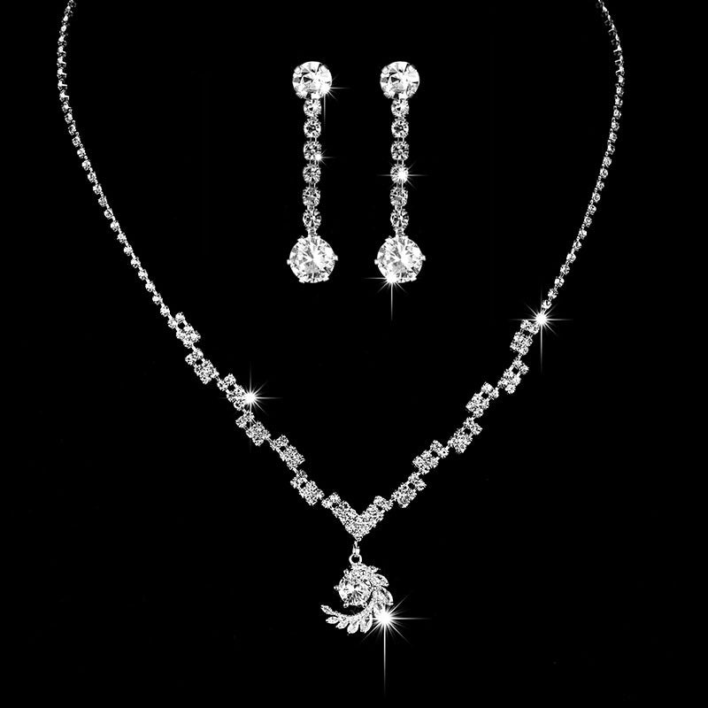 Minimalist Heart Rhinestone Gem