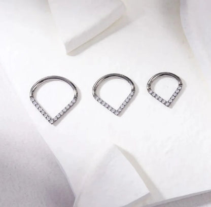 1 Piece Ear Cartilage Rings & Studs Fashion Water Droplets Pure Titanium Inlay Zircon