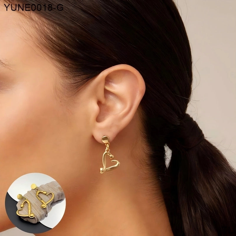 1 Pair Elegant Vacation Minimalist C Shape U Shape Solid Color 304 Stainless Steel 18K Gold Plated Earrings Ear Studs