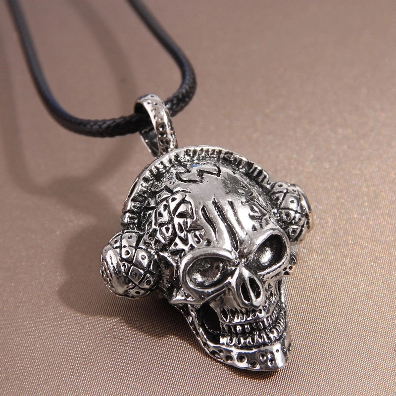 Cool Style Spider Spider Web Skull Alloy Wax Rope Inlay Rhinestones Halloween Men's Pendant Necklace
