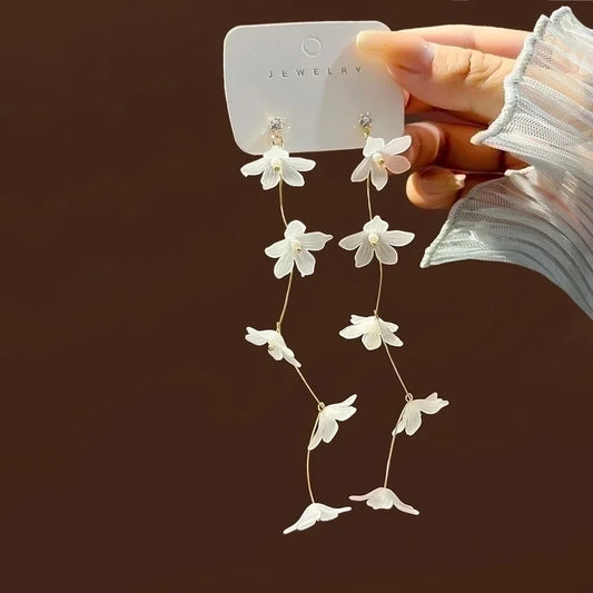 1 Pair Fashion Flower Alloy Plating Artificial Pearls Women\'s Drop Earrings