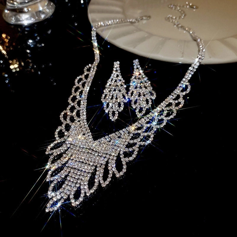 Explosions Zircon Diamond Geometric Necklace Earrings Suit Light Luxury Clavicle Chain High Sense Temperament Jewelry