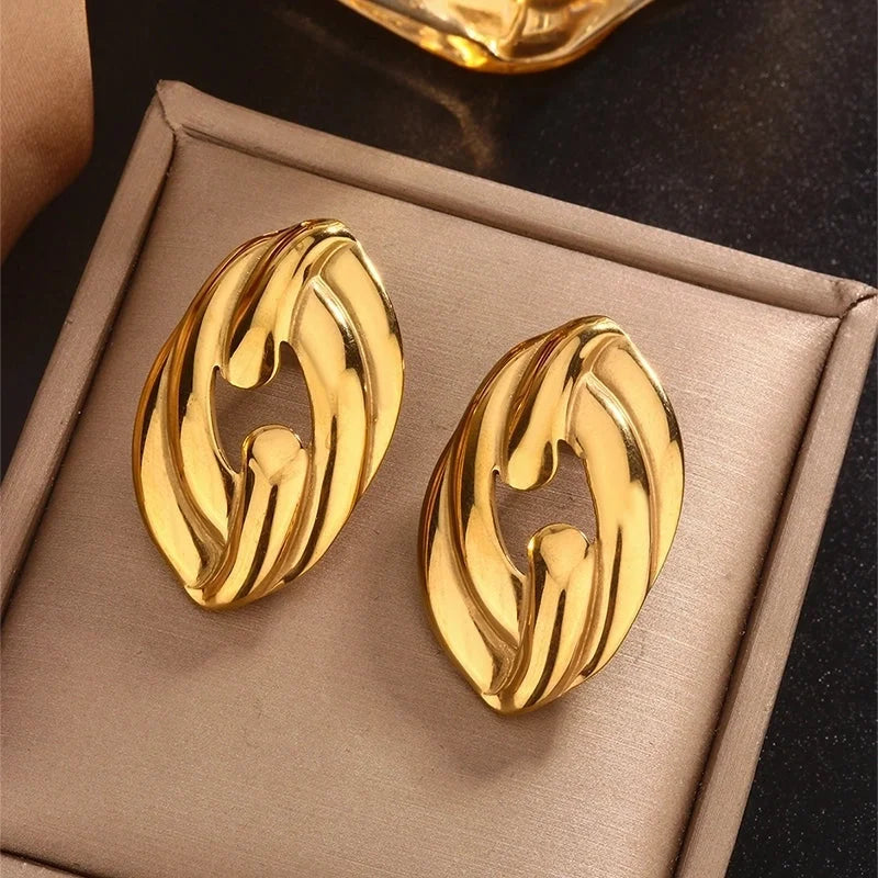 1 Pair IG Style Retro Maple Leaf Shell Lightning Plating Pleated 304 Stainless Steel 18K Gold Plated Ear Studs
