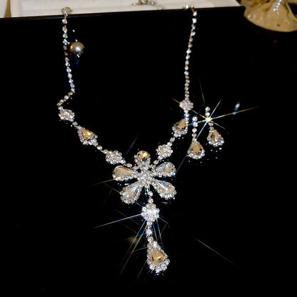 Explosions Zircon Diamond Geometric Necklace Earrings Suit Light Luxury Clavicle Chain High Sense Temperament Jewelry