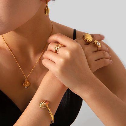 IG Style Pearl Shell Geometric Stainless Steel Titanium Steel Electroplating Necklaces