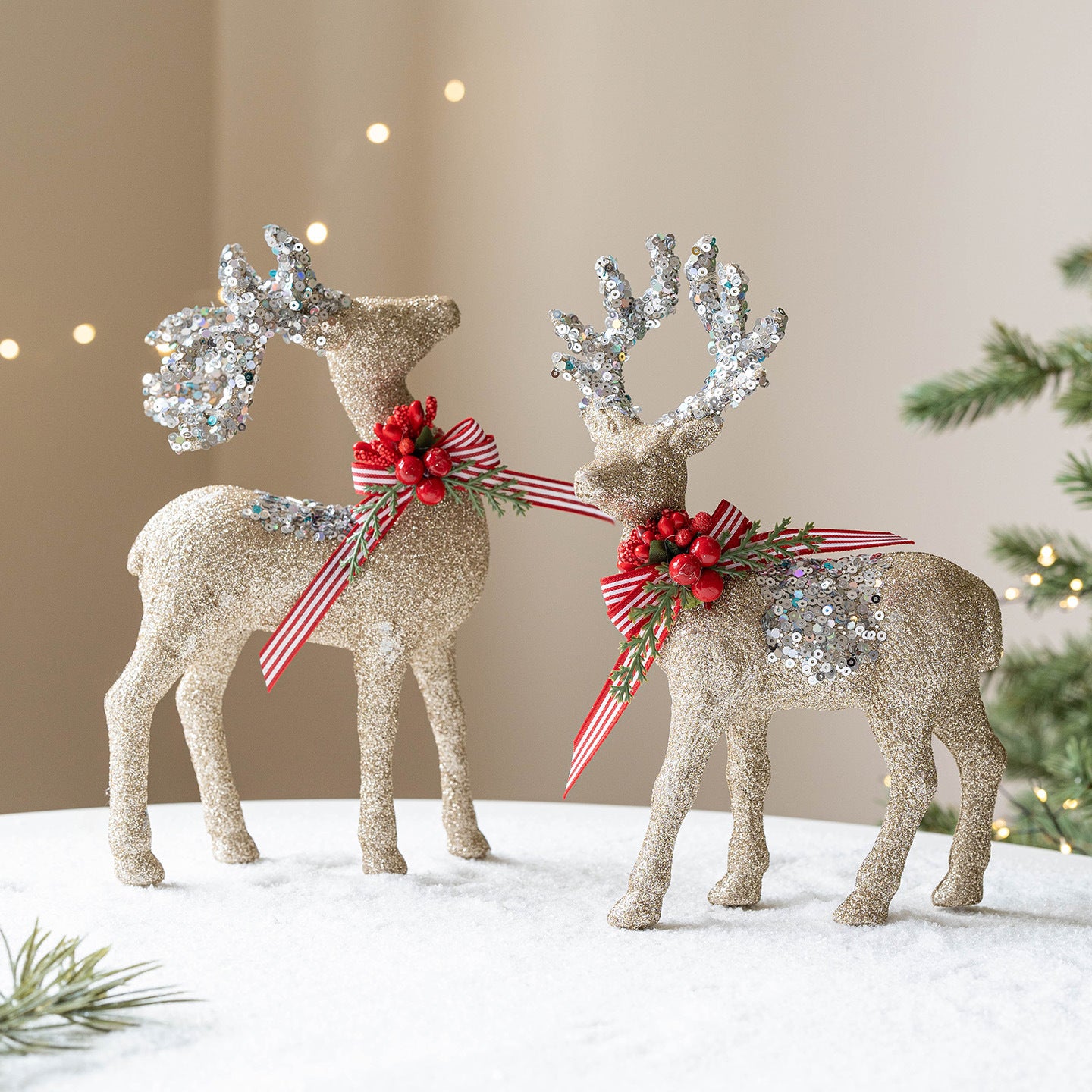 2 Pieces New Christmas Decoration Champagne Silver Red Reindeer Tabletop Ornament Ig Setup Photo Prop