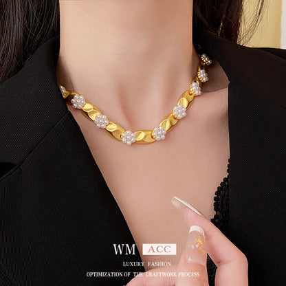 Luxurious Pearl Plant Alloy Electroplating Jewelry Sets