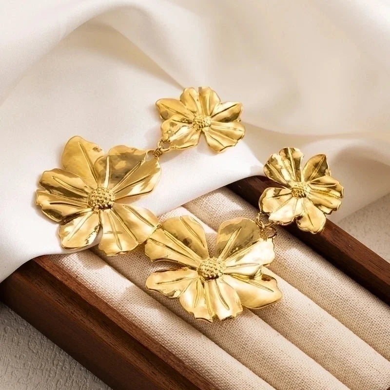1 Pair Cool Style Round Leaves Flower Pleated 304 Stainless Steel 18K Gold Plated Stainless Steel Earrings