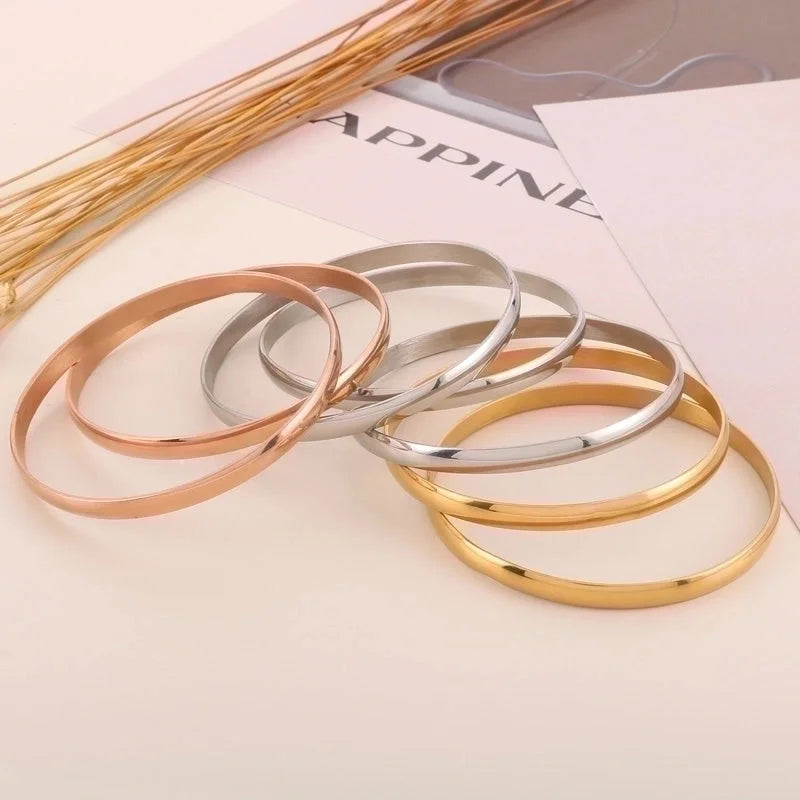Minimalist Round Stainless Steel 18K Gold Plated Bangle In Bulk