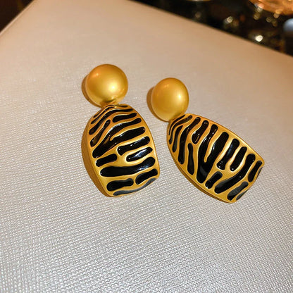 Medieval Flower Geometric Heart Flower Leaf Artificial Pearl Oil Dripping Earrings