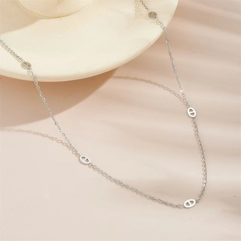 Elegant Classic Style Pig Nose Titanium Steel 18K Gold Plated Bracelets Necklace