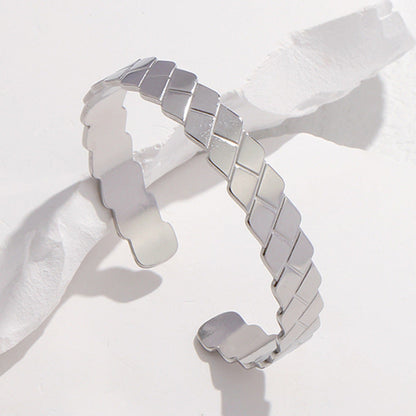 2 Pieces Expressive Stripe Stainless Steel Electroplating Bangles