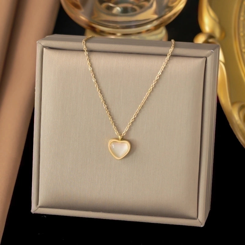 304 Stainless Steel 18K Gold Plated Minimalist Plating Inlay U Shape Heart Shape Acrylic Artificial Rhinestones Plastic Pendant Necklace