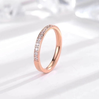 Fashion Circle Titanium Steel Inlay Zircon Rings