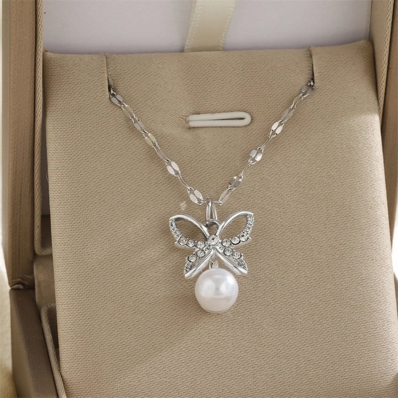 Minimalist Classic Style Cross Flower Butterfly 201 Stainless Steel Imitation Pearl Zinc Alloy Rhinestones 18K Gold Plated Enamel Diamond Pendant Necklace