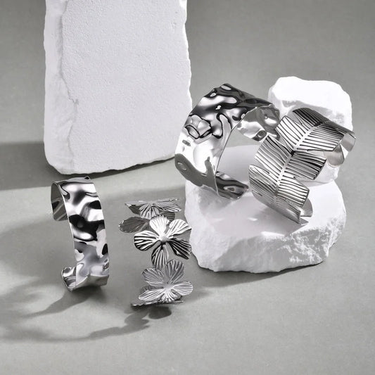 Classic Style Solid Color 304 Stainless Steel 18K Gold Plated Bangle In Bulk