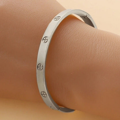 Minimalist Round 304 Stainless Steel 316 Stainless Steel 18K Gold Plated Bangle In Bulk