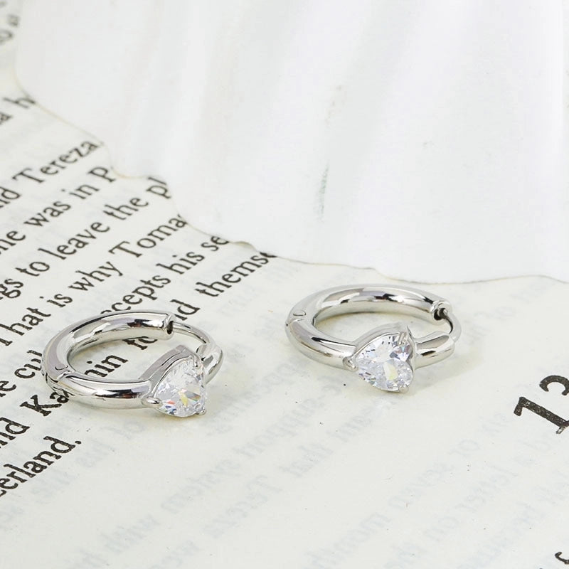 1 Pair Minimalist Heart Shape Inlay Titanium Steel Zircon Earrings