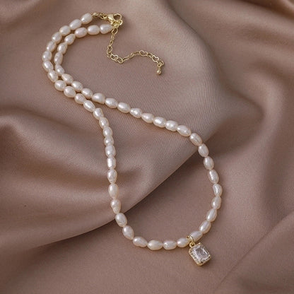 Alloy Freshwater Pearl Copper Fashion Solid Color Irregular Necklace