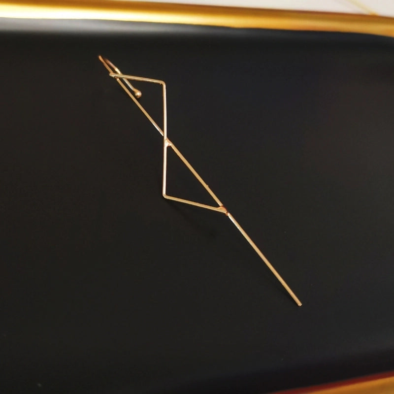 2 Pieces Trendy Zircon Ear Hook Piercing Ear Pin Female Net Red Personality Design Surrounding Ear Bone Clip Oblique Line Earrings