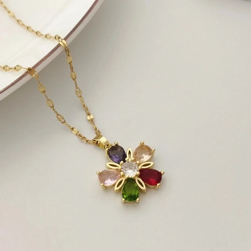 201 Stainless Steel Gold Plated Panda Jaguar Flower Large Diamond Glass Zircon Pendant Necklace