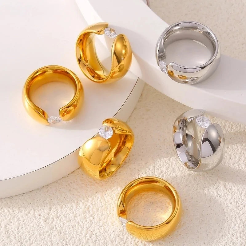 Elegant Luxurious Minimalist Solid Color Titanium Steel Zircon 18K Gold Plated Plating Inlay Rings