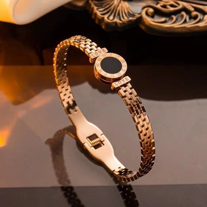 Luxurious Minimalist Roman Style Roman Numeral Titanium Steel 18K Gold Plated Shell Bangle In Bulk