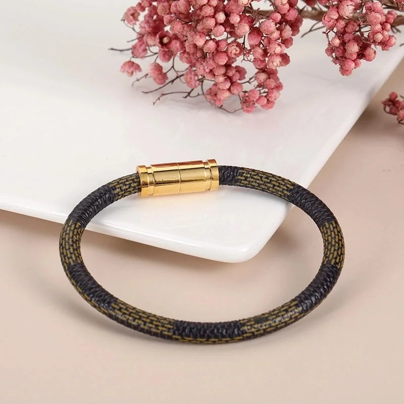 Minimalist Solid Color Stainless Steel Pu Leather Bracelets