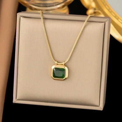 304 Stainless Steel 18K Gold Plated Minimalist Plating Inlay U Shape Heart Shape Acrylic Artificial Rhinestones Plastic Pendant Necklace