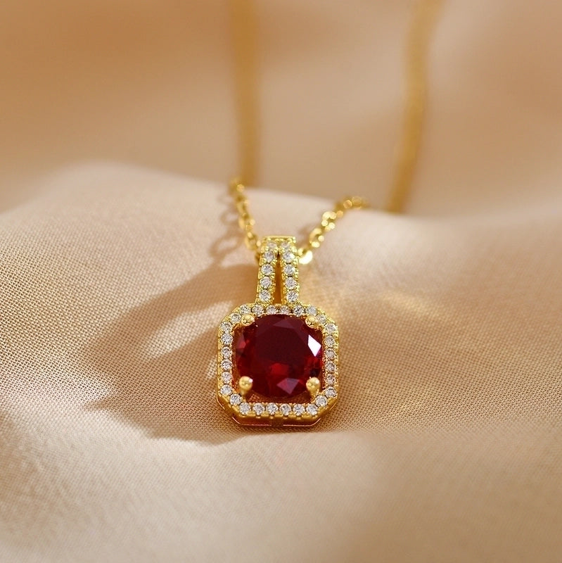 Minimalist Round Copper Plating Inlay Zircon Gold Plated Pendant Necklace