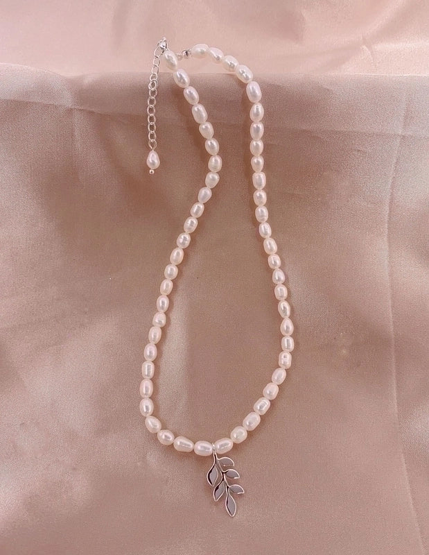 Alloy Freshwater Pearl Copper Fashion Solid Color Irregular Necklace