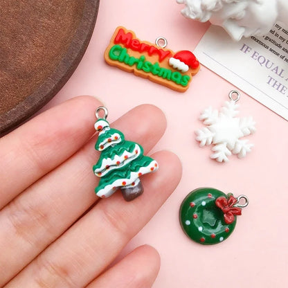 1 Piece 15 * 22mm 15 * 26mm 17 * 22mm Resin Christmas Tree Santa Claus Christmas Socks Pendant Jewelry Accessories