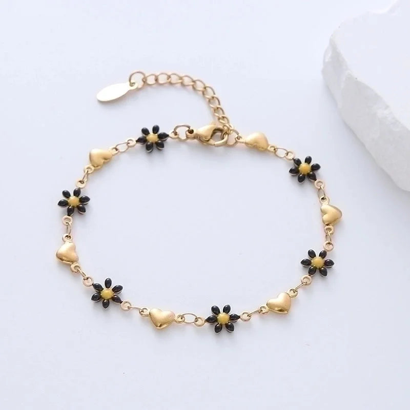 Sweet Minimalist Heart Shape Flower 304 Stainless Steel 18K Gold Plated Bracelets In Bulk