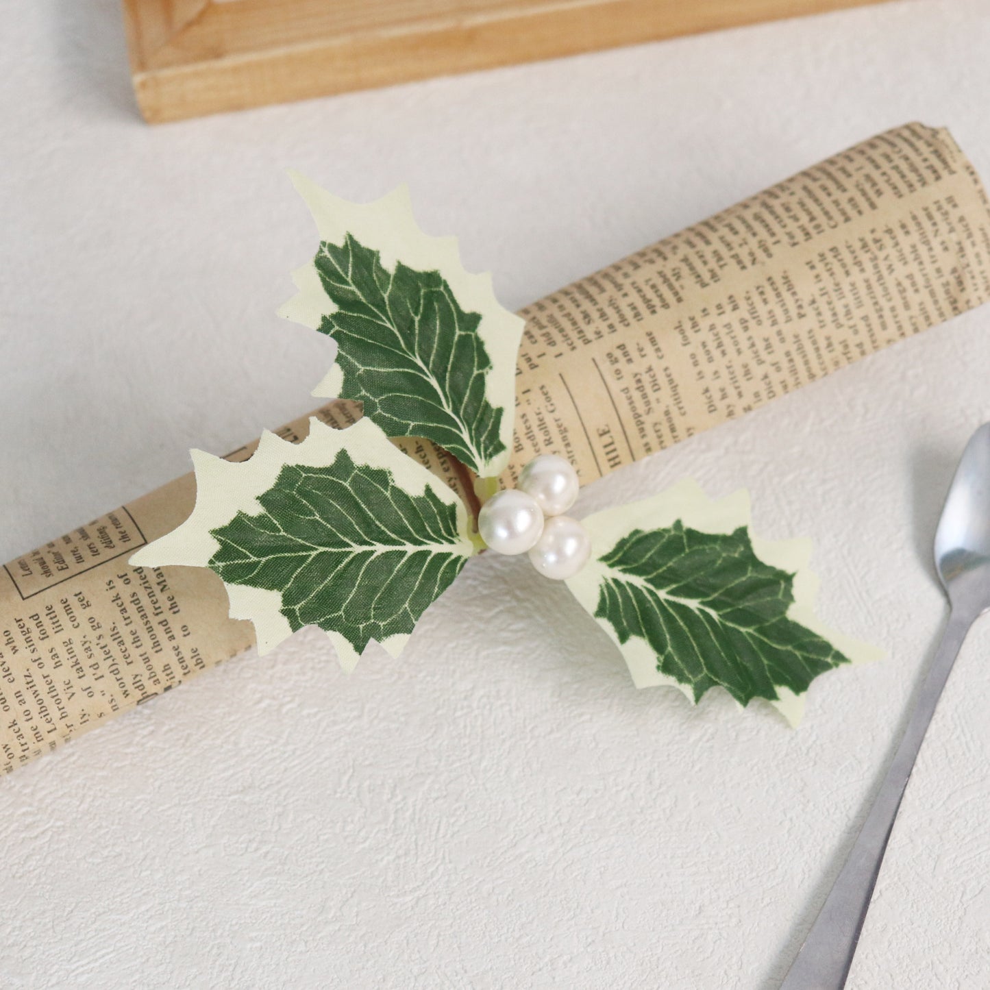 2 Pieces Can Be Matched With Christmas Decoration Pine Needle Napkin Rings For Hotel And Home Use Napkin Holders