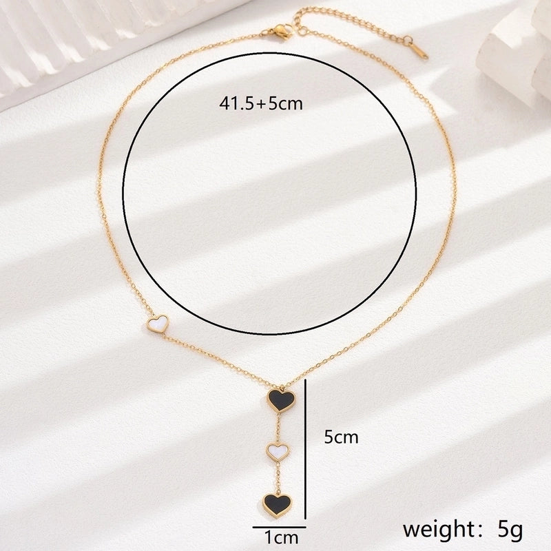50 Pieces Casual Vacation Minimalist Parthenocissus Grass Round Butterfly 201 Stainless Steel Shell 18K Gold Plated Inlay Pendant Necklace