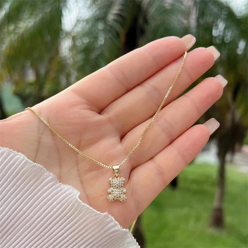 A Copper Plating 18K Gold Full Diamond Zircon Cute Childlike Style Multi Colors Bear Chain Necklace Suitable For Daily Wear Of All Ages Suitable For Gifts Original New Arrivals