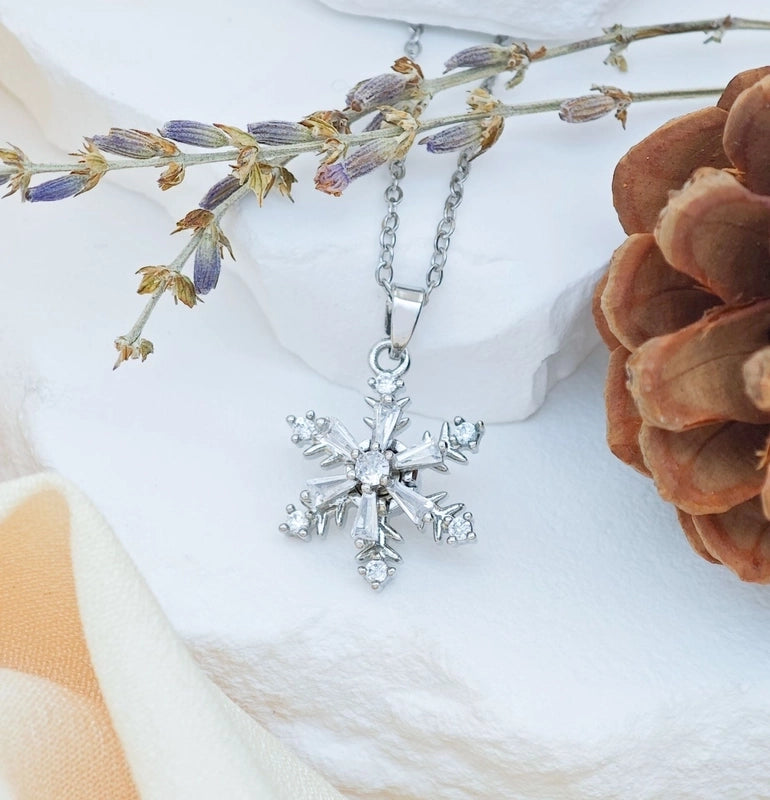 Sweet Minimalist Sun Heart Shape 304 Stainless Steel Copper Pendant Necklace Cable Chain