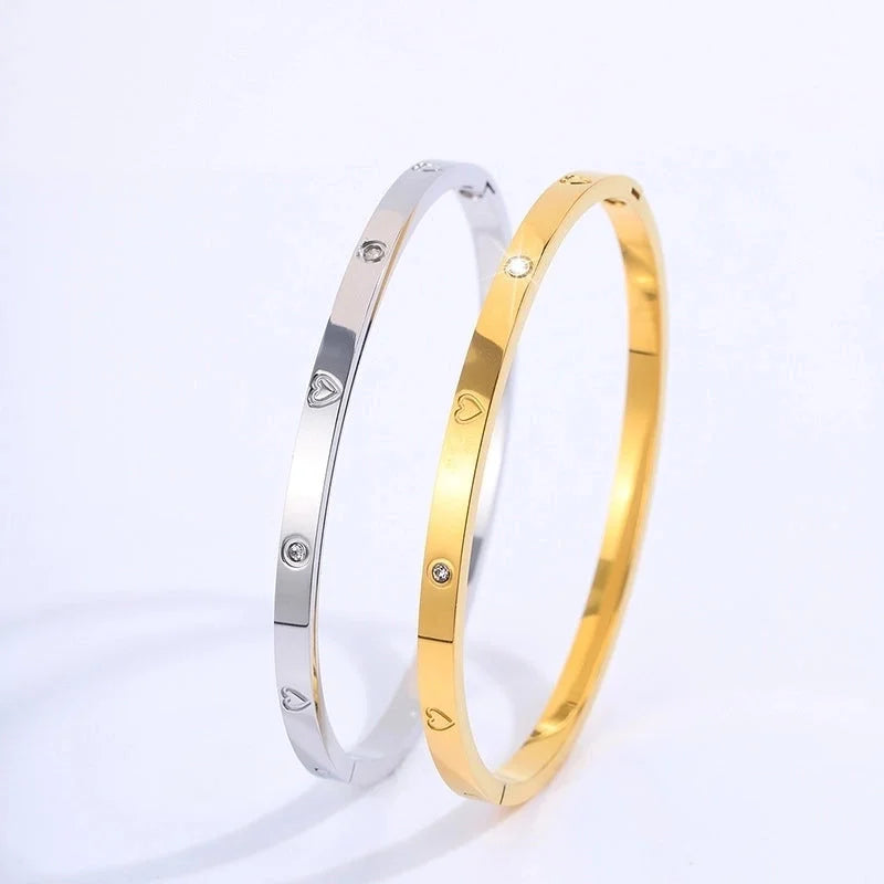 Elegant Luxurious Minimalist Heart Shape 304 Stainless Steel Bangle In Bulk