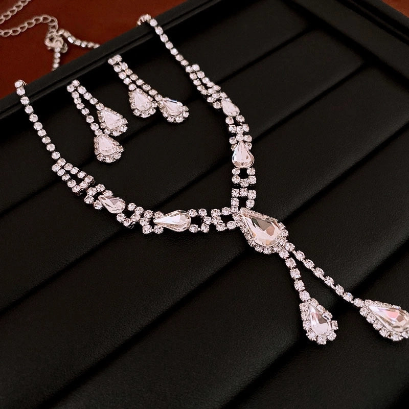 Explosions Zircon Diamond Geometric Necklace Earrings Suit Light Luxury Clavicle Chain High Sense Temperament Jewelry