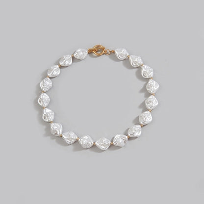 Minimalist Round Imitation Pearl Choker