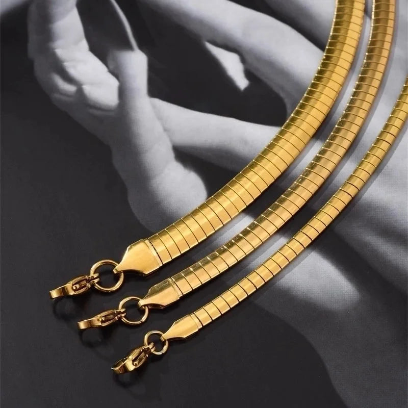 Exaggerated Minimalist Solid Color 316L Stainless Steel 18K Gold Plated Irregular Choker