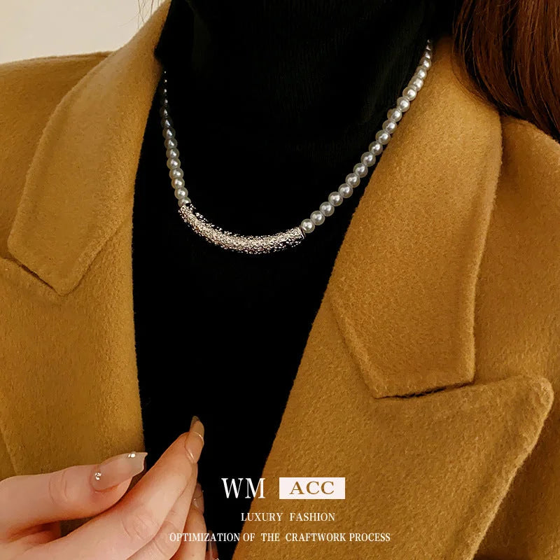 Medieval Pearl Geometric Alloy Electroplating Necklaces