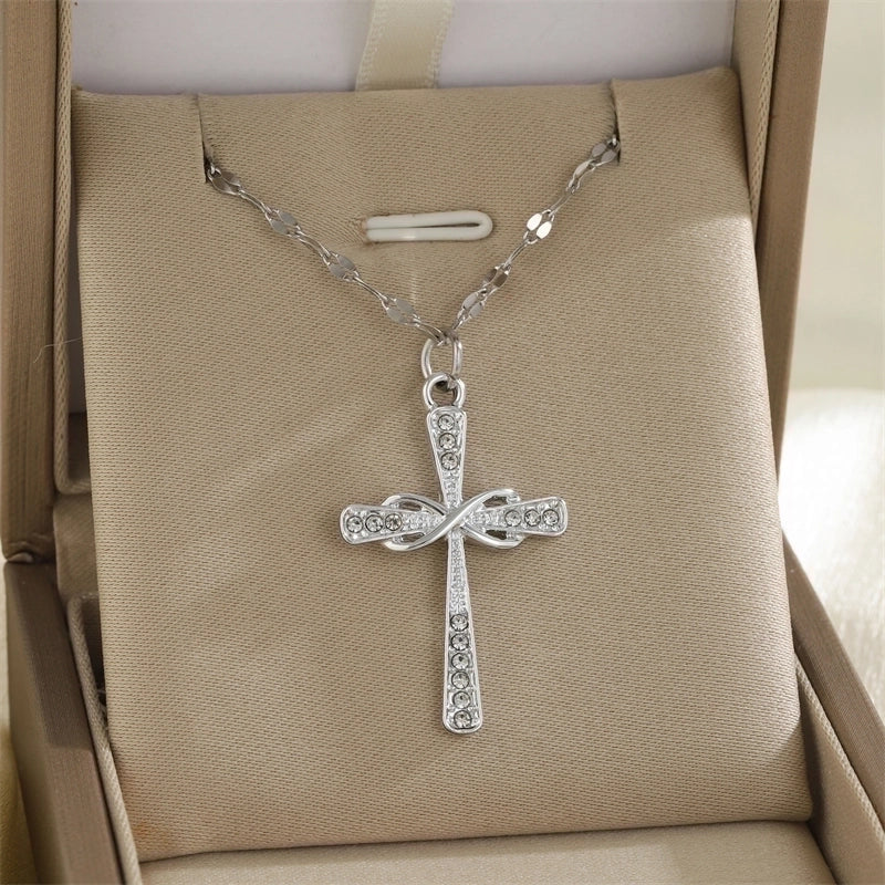 Minimalist Classic Style Cross Flower Butterfly 201 Stainless Steel Imitation Pearl Zinc Alloy Rhinestones 18K Gold Plated Enamel Diamond Pendant Necklace