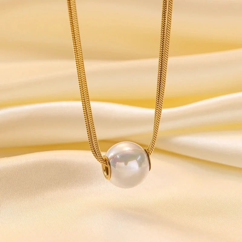 Minimalist Geometric Heart Shape Titanium Steel Shell Zircon 18K Gold Plated Inlay Layered Necklaces Necklace