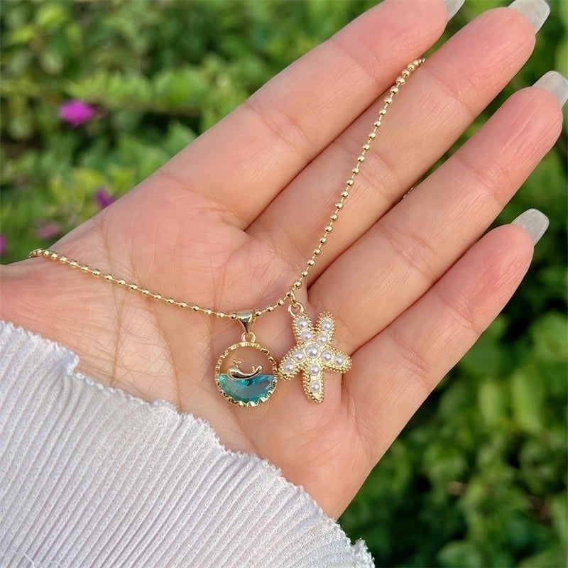 Retro Classic Style Hippocampus Mermaid Shell Copper Pearl Zircon 18K Gold Plated Inlay Pendant Necklace