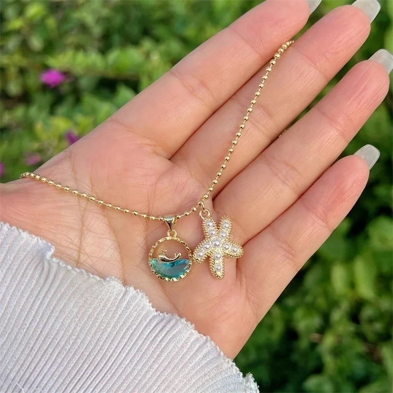 Retro Classic Style Hippocampus Mermaid Shell Copper Pearl Zircon 18K Gold Plated Inlay Pendant Necklace