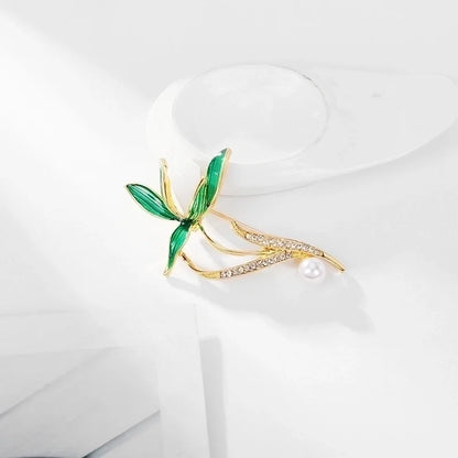 Ins Style Shiny Animal Butterfly Snowflake Alloy Inlay Acrylic Rhinestones Unisex Brooches